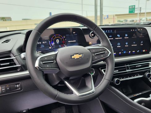 New 2026 Chevrolet Traverse LT FWD image 17