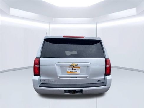 Used 2020 Chevrolet Suburban LT AWD/4WD image 9