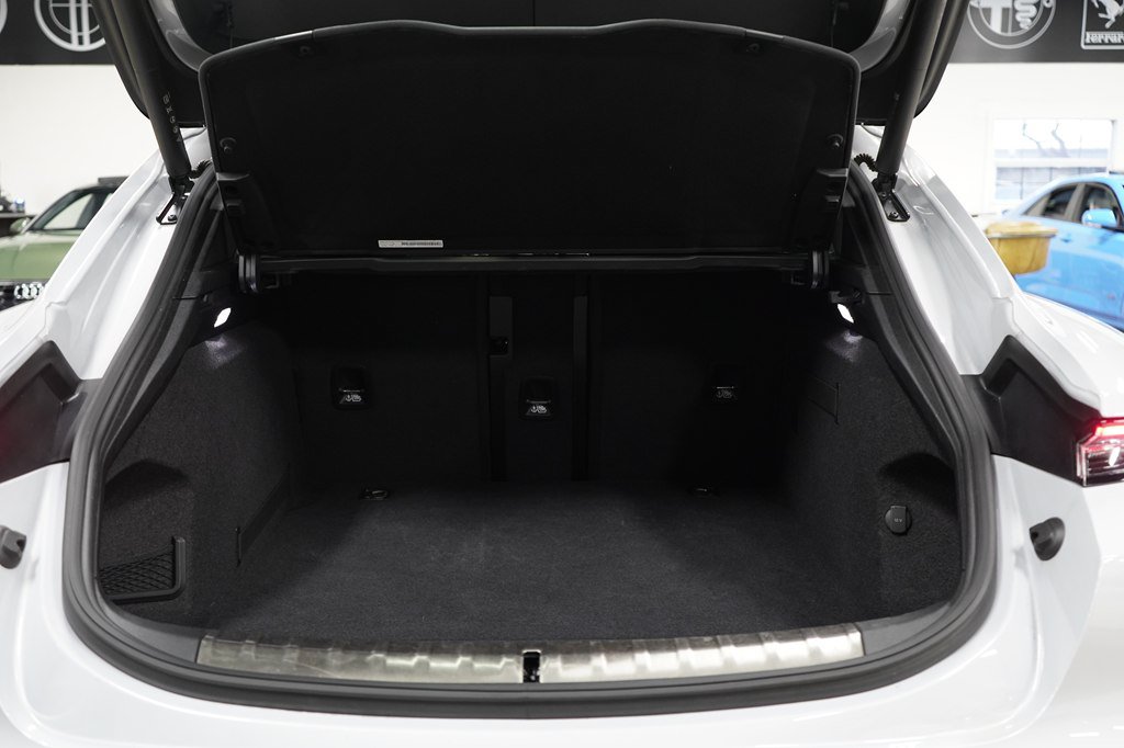 Used 2023 Porsche Taycan 4S AWD/4WD image 27