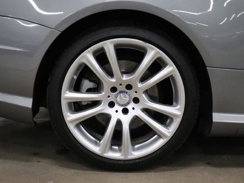 Used 2013 Mercedes-Benz SL 550 image 39