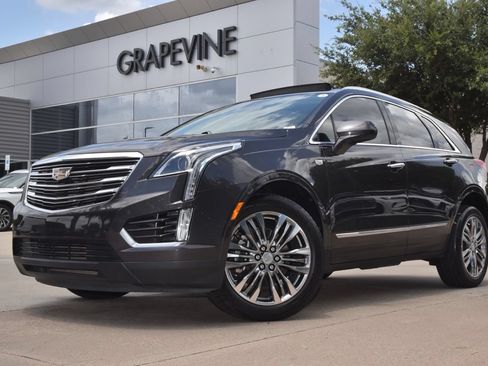 Used 2019 Cadillac XT5 Luxury FWD image 2