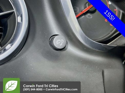 Used 2017 Chevrolet Camaro SS RWD image 18