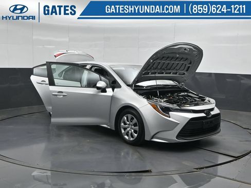 Used 2025 Toyota Corolla LE FWD image 53