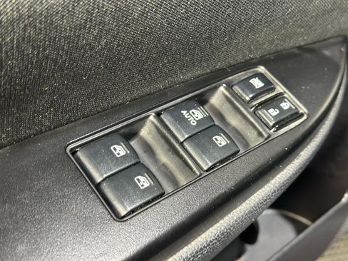Used 2014 Subaru Legacy 2.5i Premium AWD/4WD image 30