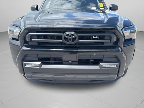 Certified 2025 Toyota 4Runner SR5 AWD/4WD image 27