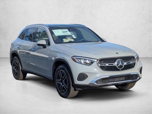 New 2026 Mercedes-Benz GLC 300 image 7