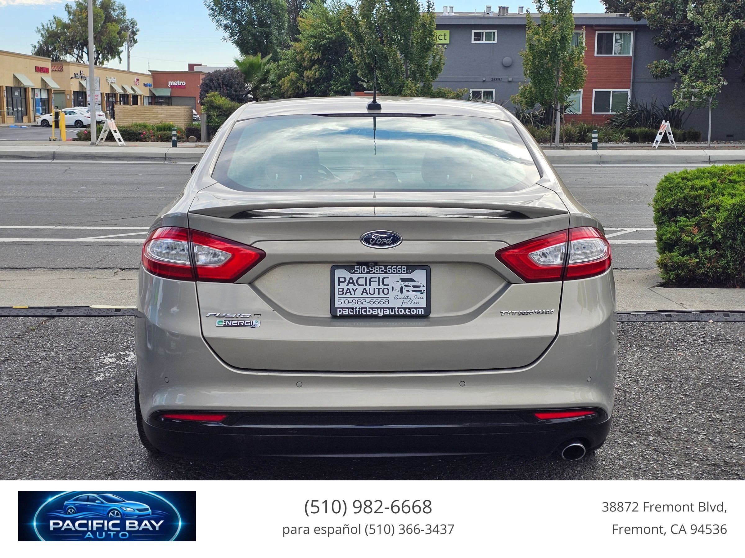 Used 2015 Ford Fusion Energi Titanium FWD image 6
