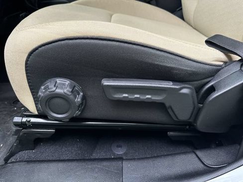 Used 2021 Jeep Wrangler Unlimited Sahara w/ LED Lighting Group AWD/4WD image 14