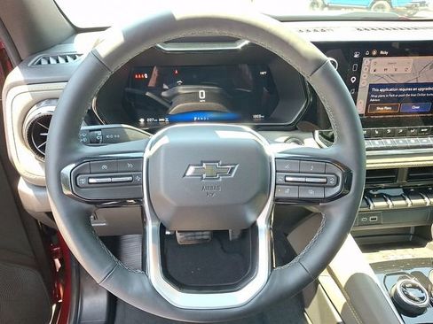 Used 2026 Chevrolet Colorado ZR2 w/ Technology Package AWD/4WD image 16