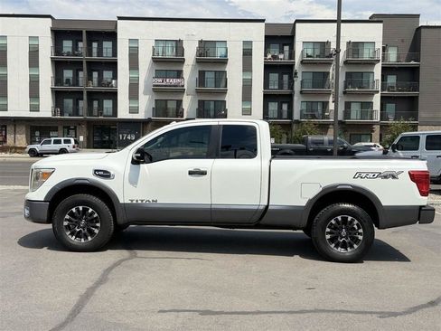 Used 2017 Nissan Titan PRO-4X AWD/4WD image 5