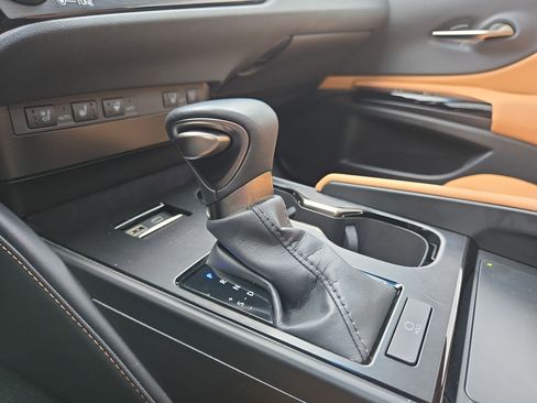 Used 2024 Lexus ES 350 w/ Premium Package image 26