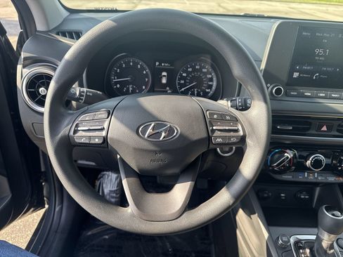 Used 2023 Hyundai Kona SEL AWD/4WD image 19