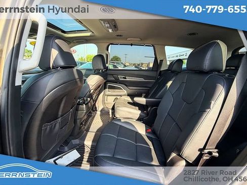 Used 2024 Kia Telluride EX w/ EX Captain's Chair Package AWD/4WD image 24