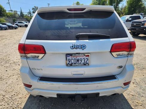Used 2017 Jeep Grand Cherokee Overland image 4