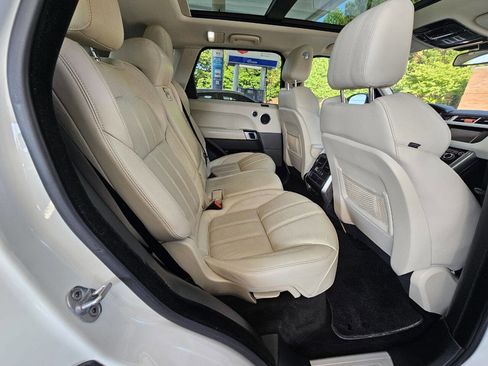 Used 2016 Land Rover Range Rover Sport Supercharged AWD/4WD image 9