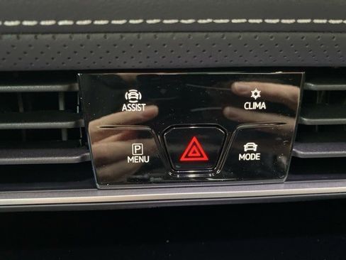 New 2026 Volkswagen Atlas Cross Sport SE image 33