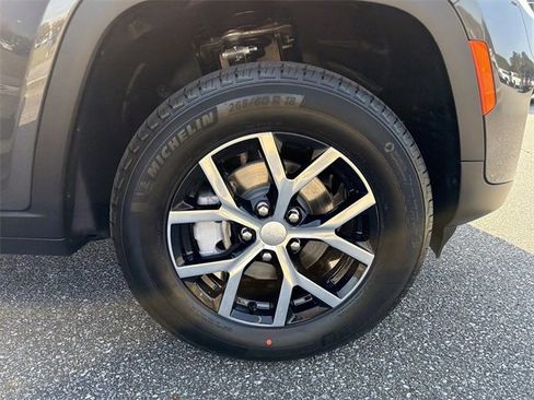 New 2025 Jeep Grand Cherokee Limited image 14