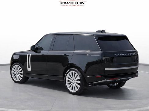 Used 2023 Land Rover Range Rover First Edition image 6