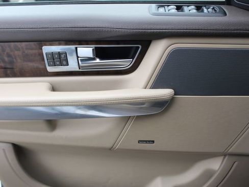 Used 2013 Land Rover Range Rover Sport HSE image 21