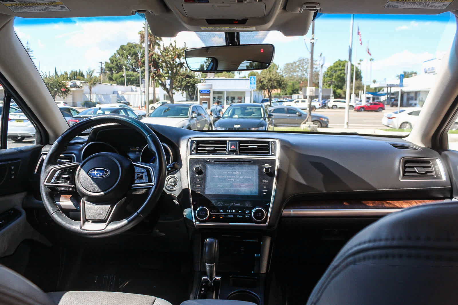Used 2018 Subaru Outback 3.6R Limited AWD/4WD image 16