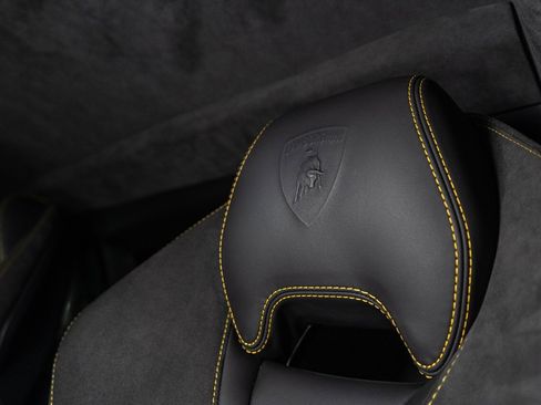 Used 2015 Lamborghini Huracan LP 610-4 AWD/4WD image 23