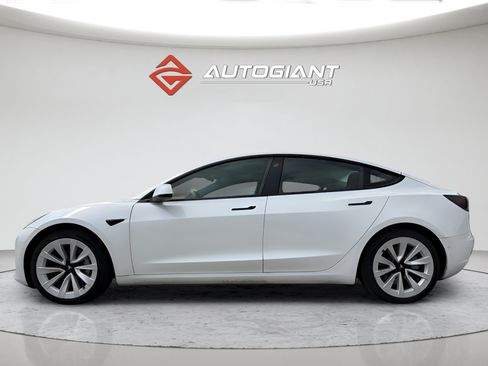 Used 2021 Tesla Model 3 Standard Range Plus RWD image 3