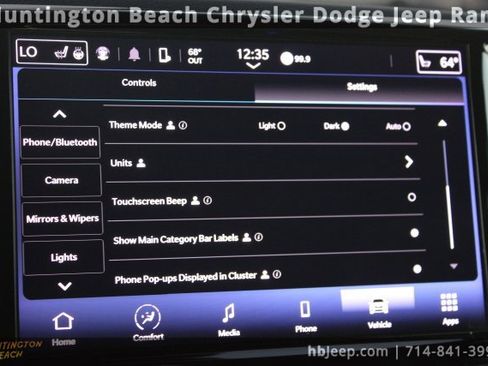 Used 2023 Chrysler Pacifica Touring-L image 24