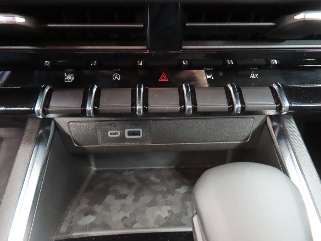Used 2025 GMC Canyon Elevation AWD/4WD image 43
