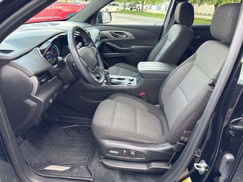 Used 2023 Chevrolet Traverse LT FWD image 15