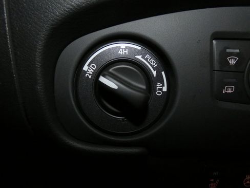 Used 2023 Nissan Frontier PRO-4X w/ Pro Convenience Package image 17