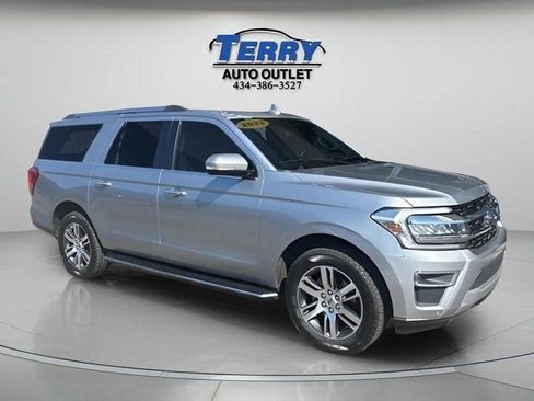 Used 2022 Ford Expedition Max Limited image 3