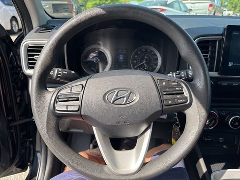 Used 2020 Hyundai Venue SE FWD image 20