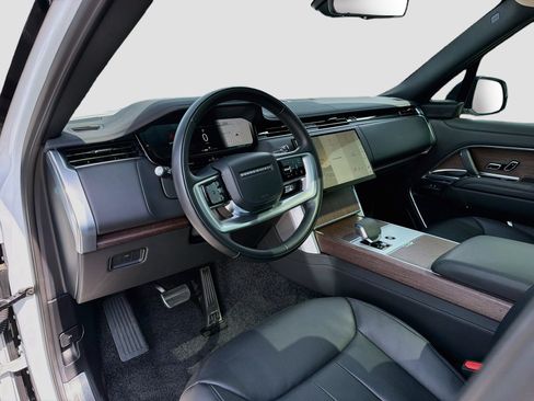 Used 2025 Land Rover Range Rover SE AWD/4WD image 27