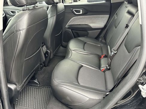 Used 2022 Jeep Compass Latitude w/ Convenience Group image 12