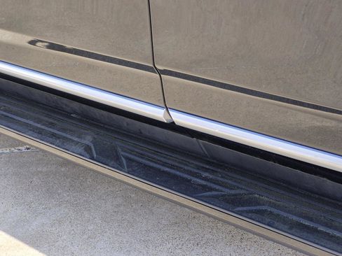 Used 2025 GMC Yukon Denali image 10