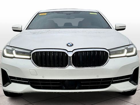 Used 2021 BMW 530e xDrive image 3