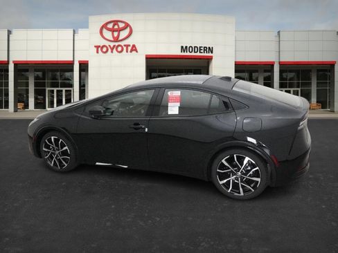 New 2026 Toyota Prius Plug-In Hybrid image 12