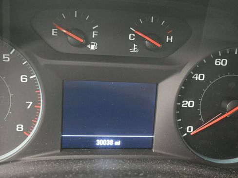 Used 2023 Chevrolet Traverse LT FWD image 11
