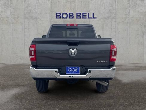 Used 2024 RAM 2500 Tradesman w/ Chrome Appearance Group AWD/4WD image 4