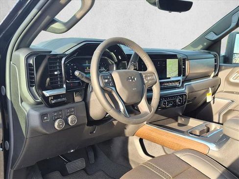 New 2026 Chevrolet Silverado 2500 High Country w/ High Country Premium Package AWD/4WD image 9