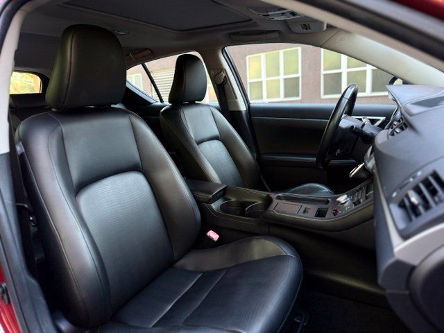 Used 2012 Lexus CT 200h Premium FWD image 11