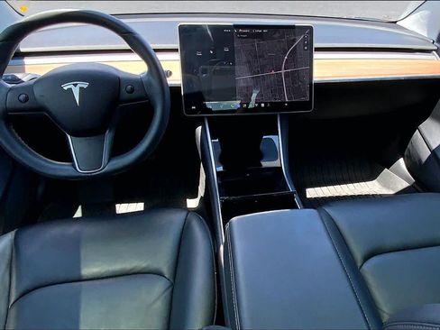Used 2020 Tesla Model 3 Standard Range RWD image 15