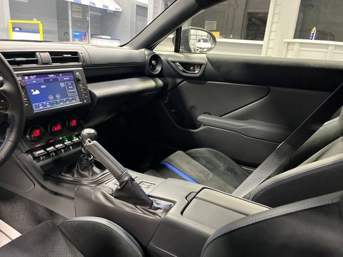 Used 2024 Subaru BRZ tS RWD image 15