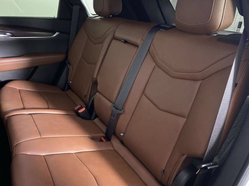 Certified 2023 Cadillac XT5 Sportv w/ Technology Package AWD/4WD image 14