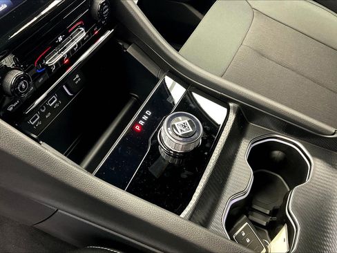 New 2025 Jeep Grand Cherokee Laredo X image 8