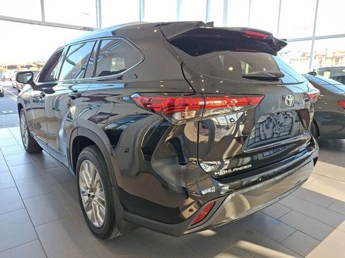 Used 2020 Toyota Highlander Limited image 4