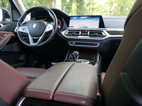 Used 2020 BMW X7 xDrive40i w/ Premium Package AWD/4WD image 29