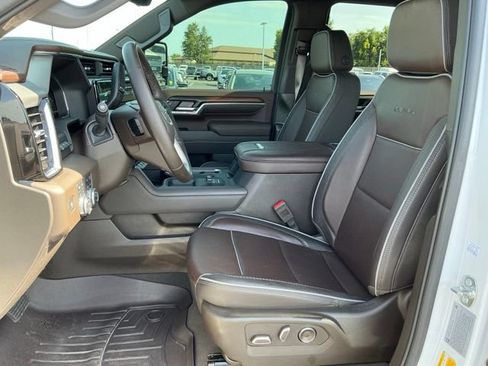Used 2025 GMC Sierra 2500 Denali w/ Denali Reserve Package AWD/4WD image 15