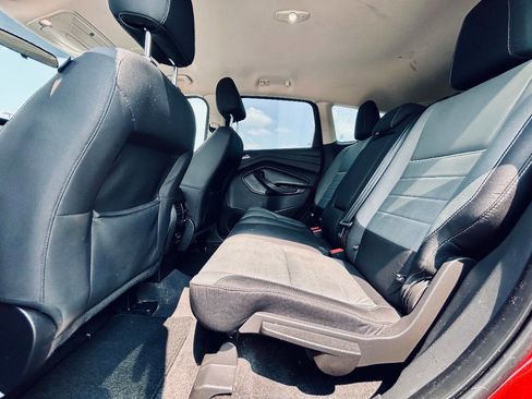 Used 2015 Ford Escape SE w/ Equipment Group 201A image 23