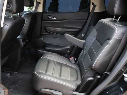 Certified 2023 GMC Acadia Denali w/ Denali Ultimate Package FWD image 19